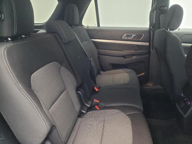 Photo of 2018 White Ford Explorer