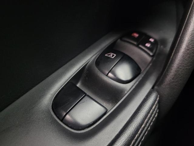 Photo of 2018 Magnetic Black Nissan Rogue