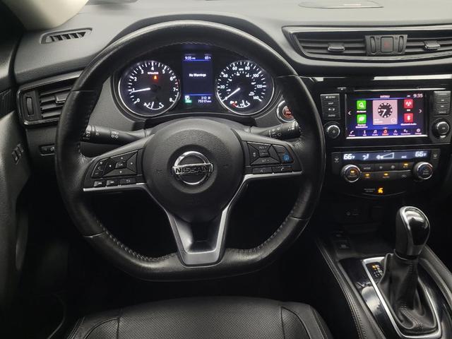 Photo of 2018 Magnetic Black Nissan Rogue