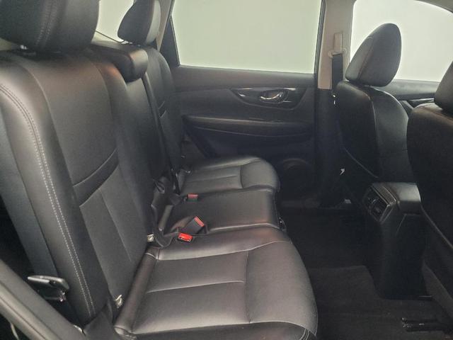 Photo of 2018 Magnetic Black Nissan Rogue