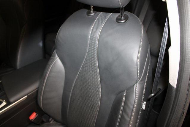 Photo of 2022 sparkle silver met Acura TLX