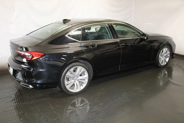 Photo of 2022 sparkle silver met Acura TLX