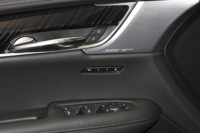 Photo of 2025 Argent Silver Metallic Cadillac XT6