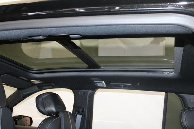 Photo of 2026 Stellar Black Metallic Cadillac VISTIQ
