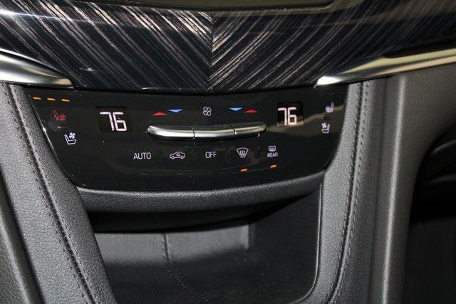 Photo of 2025 Crystal White Tricoat Cadillac XT6