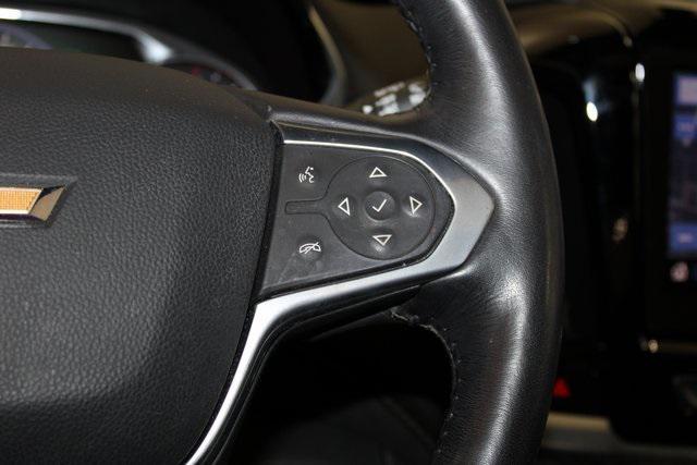 Photo of 2022 Iridescent Pearl Tricoat Chevrolet Traverse