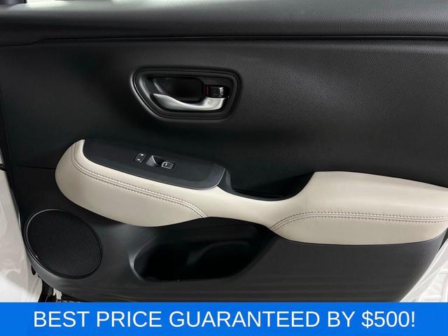 Photo of 2026 Platinum White Pearl Honda HR-V