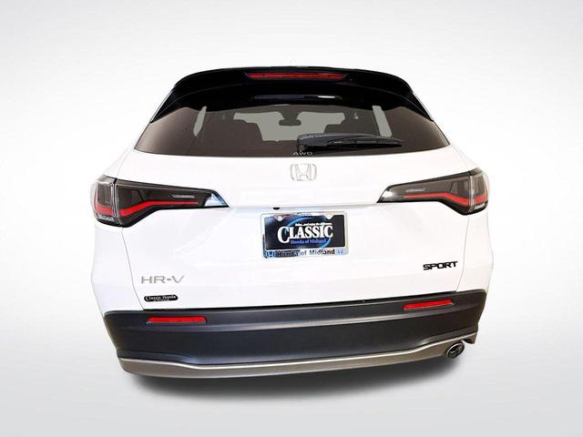 Photo of 2024 Platinum White Pearl Honda HR-V