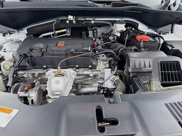 Photo of 2024 Platinum White Pearl Honda HR-V