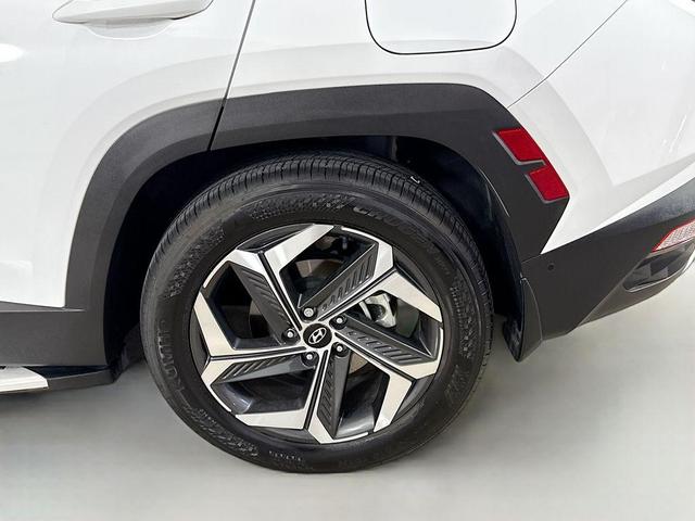 Photo of 2023 Serenity White Pearl Hyundai TUCSON