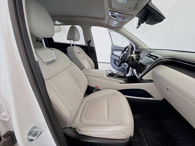 Photo of 2023 Serenity White Pearl Hyundai TUCSON