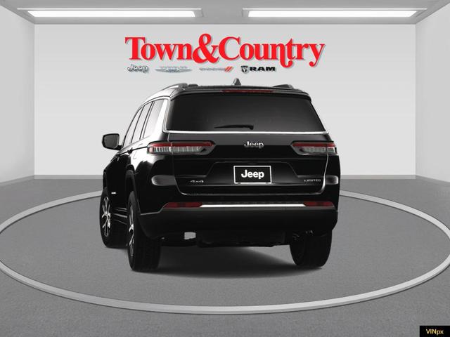 Photo of 2025 Diamond Black Jeep Grand Cherokee L