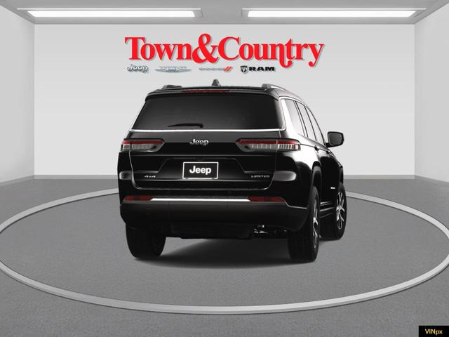 Photo of 2025 Diamond Black Jeep Grand Cherokee L