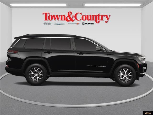 Photo of 2025 Diamond Black Jeep Grand Cherokee L