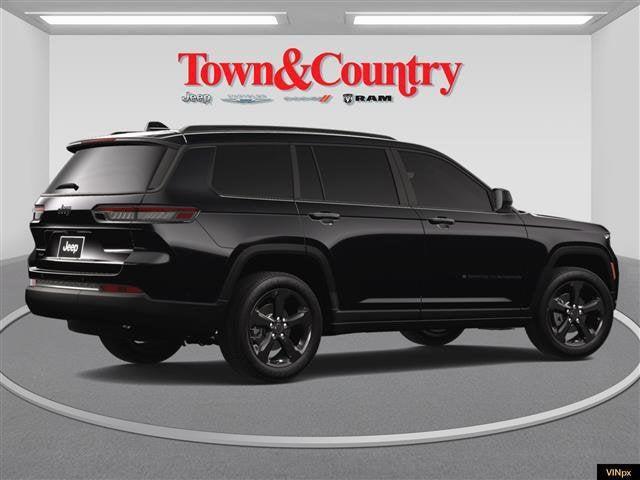 Photo of 2025 Diamond Black Jeep Grand Cherokee L