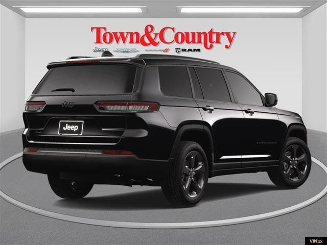 Photo of 2025 Diamond Black Jeep Grand Cherokee L