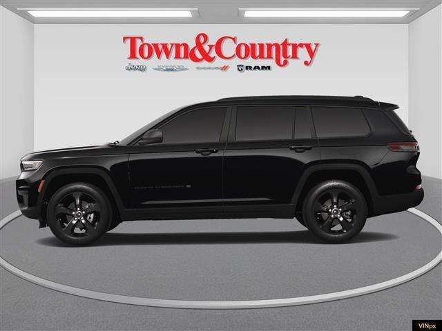 Photo of 2025 Diamond Black Jeep Grand Cherokee L