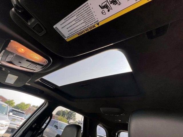 Photo of 2023 White Dodge Durango
