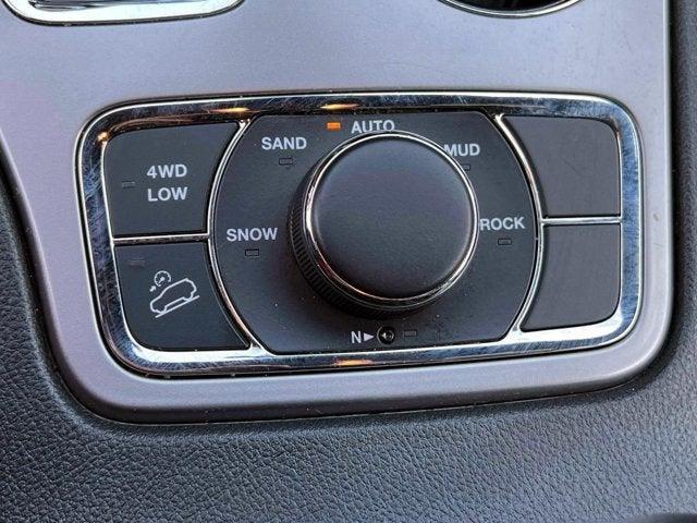 Photo of 2022 White Jeep Grand Cherokee WK