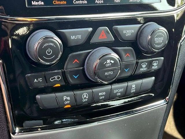 Photo of 2022 White Jeep Grand Cherokee WK