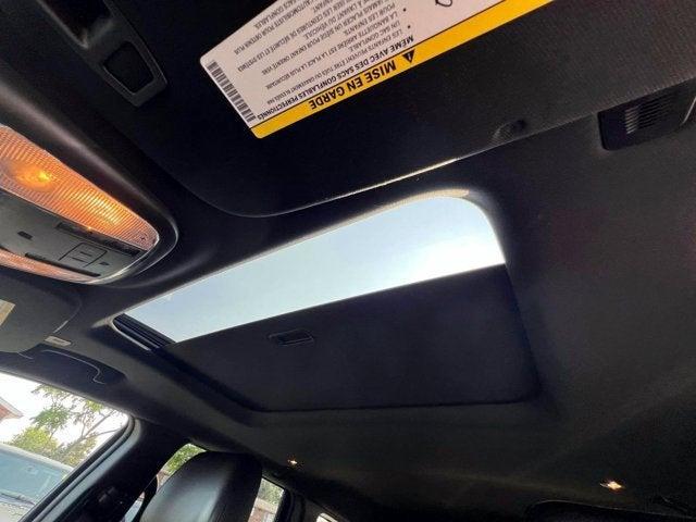 Photo of 2022 White Jeep Grand Cherokee WK