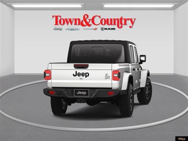 Photo of 2025 Bright White Clearcoat Jeep Gladiator