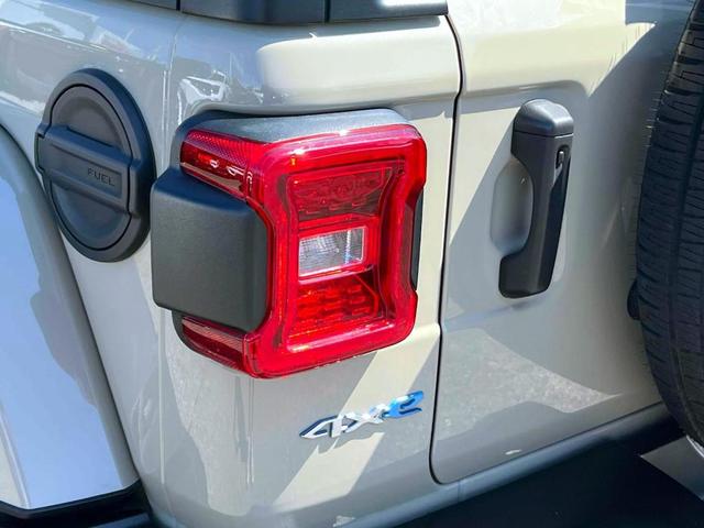 Photo of 2022 Beige Jeep Wrangler Unlimited 4xe