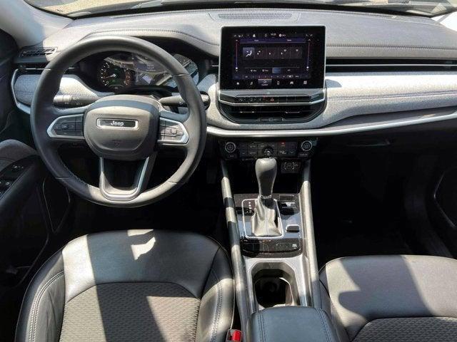 Photo of 2022 Black Jeep Compass
