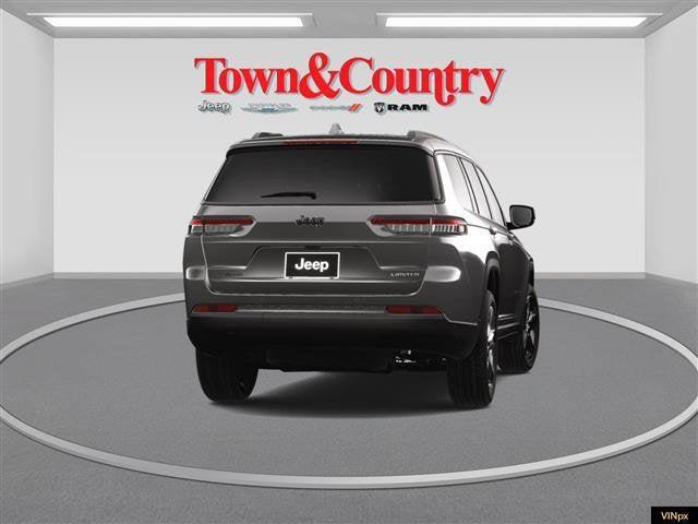 Photo of 2025 Metallic Jeep Grand Cherokee L