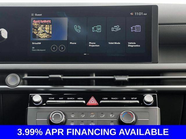 Photo of 2025 Phantom Black Hyundai SANTA CRUZ