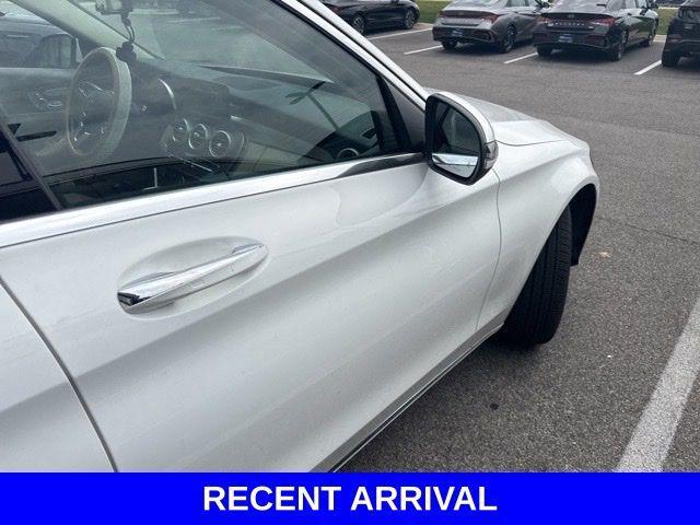 Photo of 2019 Polar White Mercedes-Benz C-Class