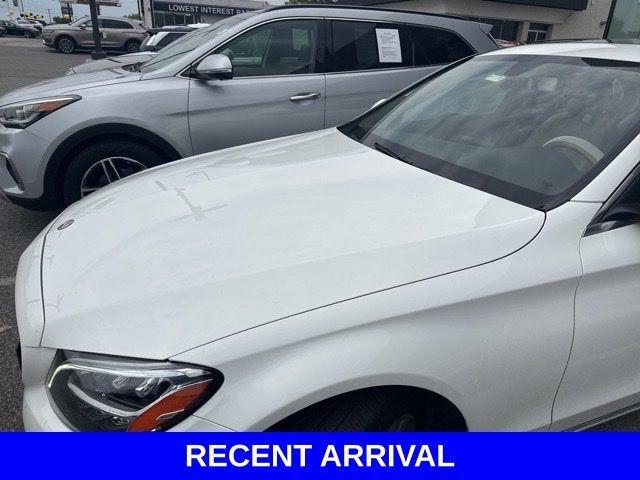 Photo of 2019 Polar White Mercedes-Benz C-Class