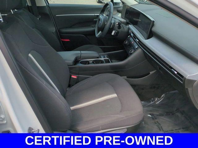 Photo of 2024 White Hyundai SONATA