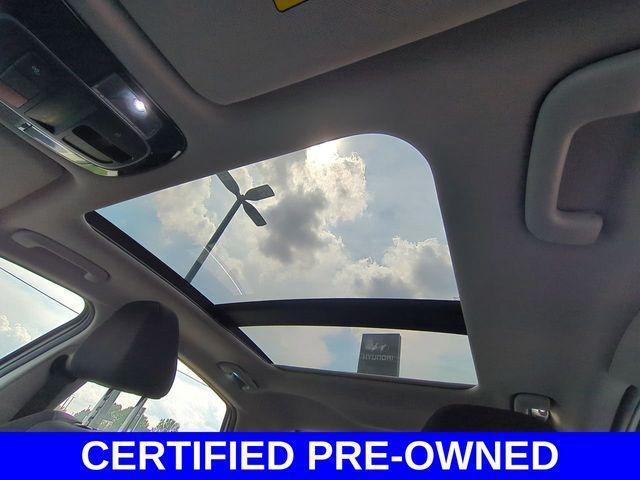 Photo of 2024 White Hyundai SONATA