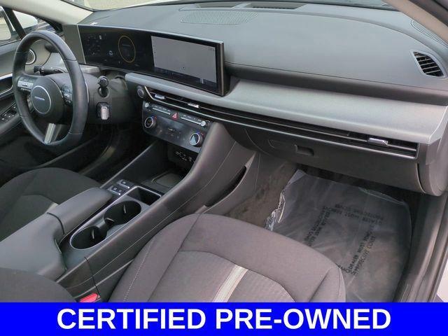 Photo of 2024 White Hyundai SONATA