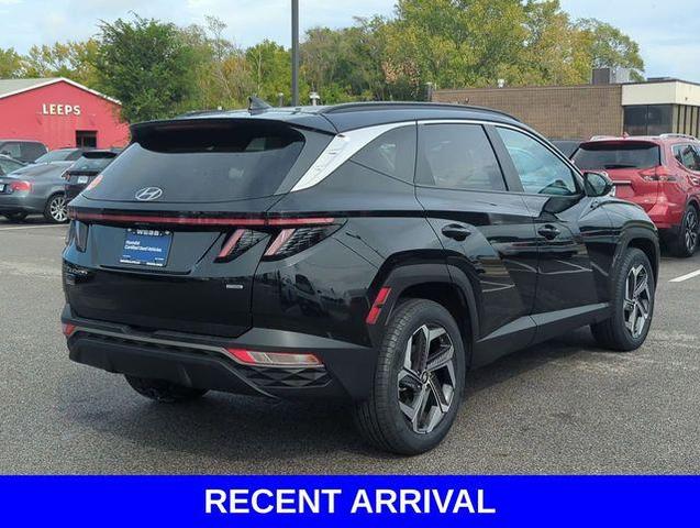 Photo of 2023 Phantom Black Hyundai TUCSON