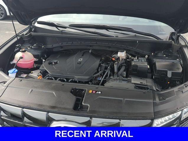 Photo of 2023 Phantom Black Hyundai TUCSON