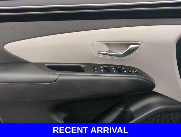Photo of 2023 Phantom Black Hyundai TUCSON