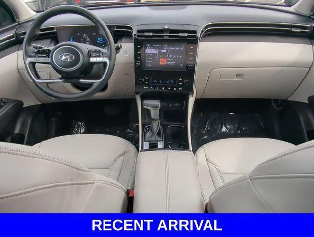 Photo of 2023 Phantom Black Hyundai TUCSON