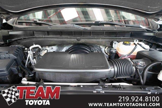Photo of 2023 Black Chevrolet Suburban