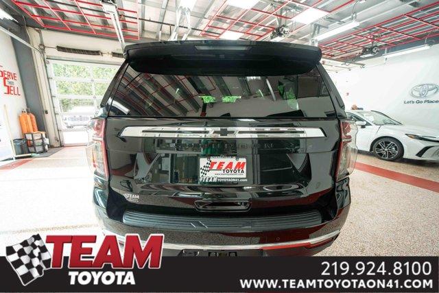 Photo of 2023 Black Chevrolet Suburban