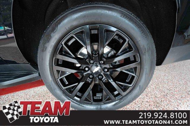 Photo of 2023 Black Chevrolet Suburban