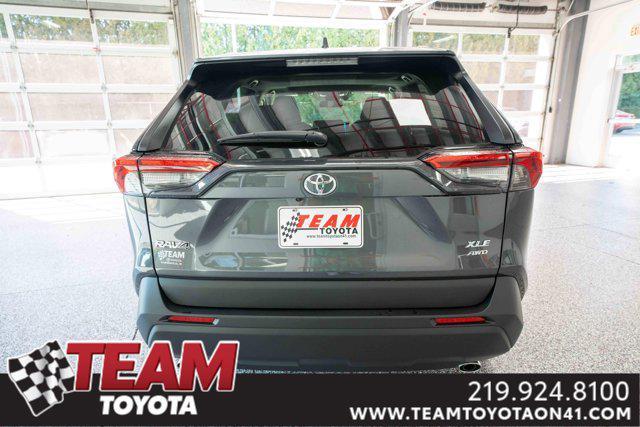 Photo of 2025 Magnetic Gray Metallic Toyota RAV4