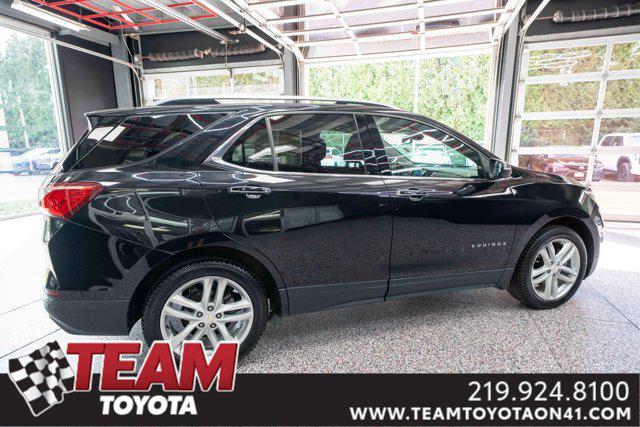 Photo of 2019 Mosaic Black Metallic Chevrolet Equinox