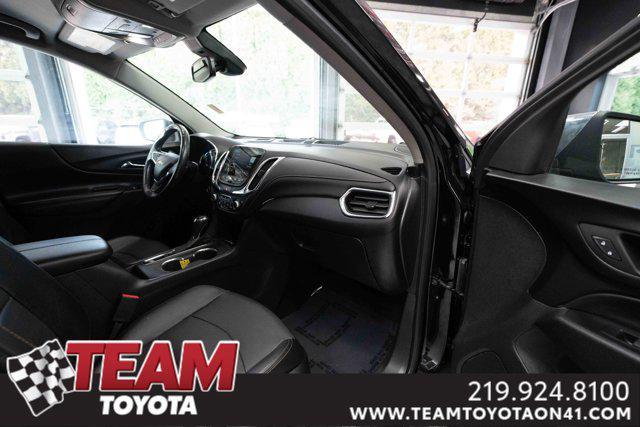 Photo of 2019 Mosaic Black Metallic Chevrolet Equinox