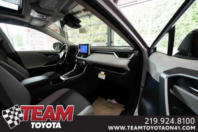 Photo of 2025 Silver Sky Metallic Toyota RAV4 Hybrid