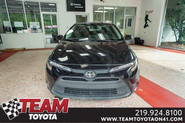Photo of 2023 Midnight Black Metallic Toyota Corolla