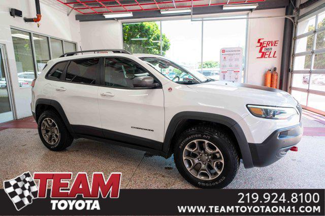Photo of 2021 Bright White Clearcoat Jeep Cherokee