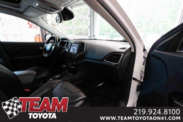 Photo of 2021 Bright White Clearcoat Jeep Cherokee