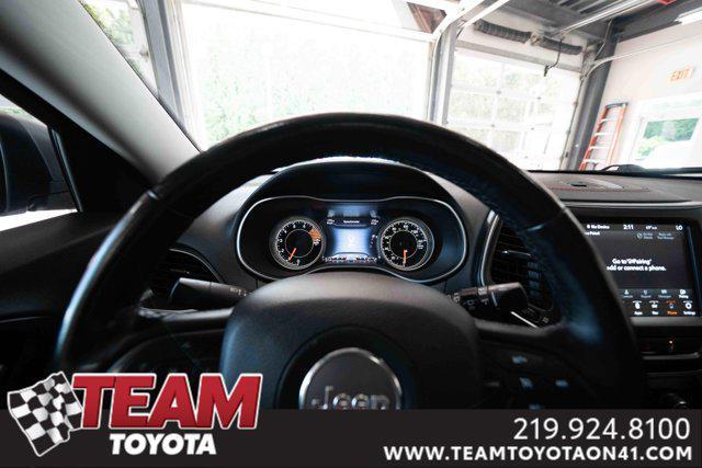 Photo of 2021 Bright White Clearcoat Jeep Cherokee